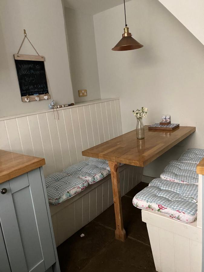Little Monmouth 4 Bedroom Cottage, Old Town Lyme Regis, Dog Friendly And Parking Exterior photo
