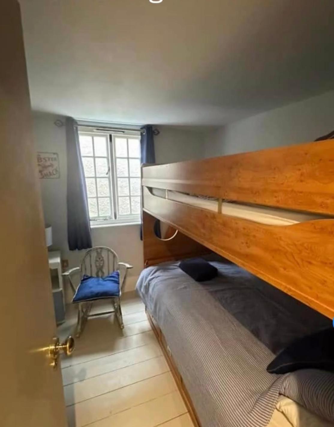 Little Monmouth 4 Bedroom Cottage, Old Town Lyme Regis, Dog Friendly And Parking Exterior photo