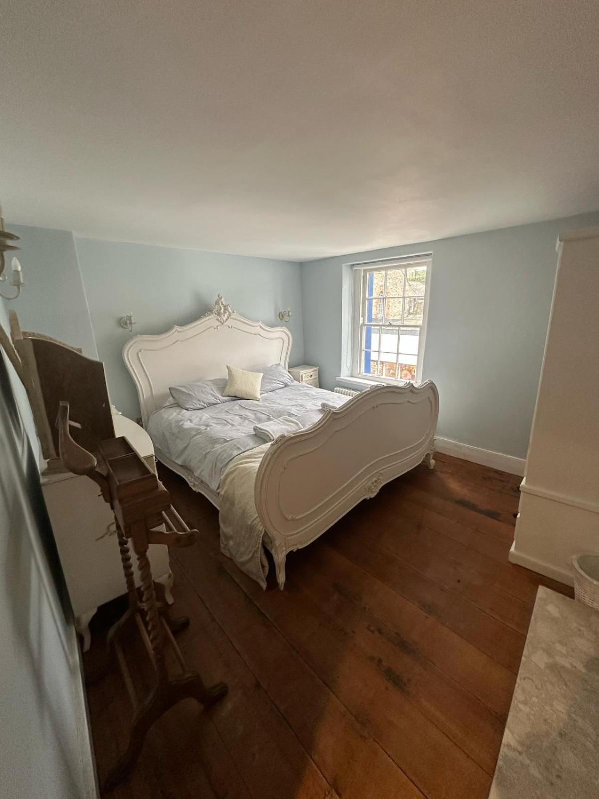 Little Monmouth 4 Bedroom Cottage, Old Town Lyme Regis, Dog Friendly And Parking Exterior photo