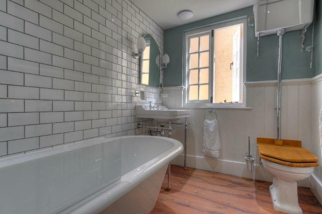 Little Monmouth 4 Bedroom Cottage, Old Town Lyme Regis, Dog Friendly And Parking Exterior photo